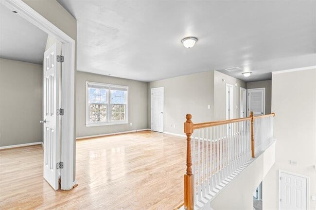 Building Photo - 2030 Brook Meadow Dr