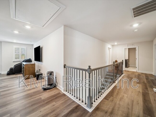 Building Photo - 6112 Willow Pin Ln