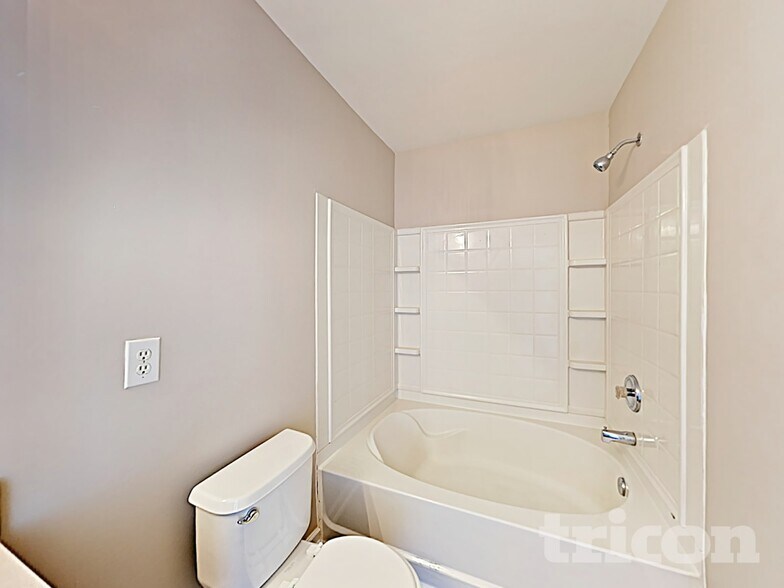 Building Photo - 1305 Peach Park Ln