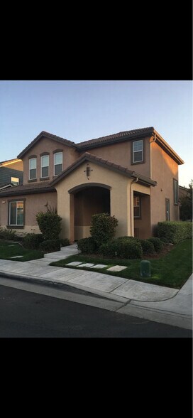 Primary Photo - 4317 W Pinsapo Dr