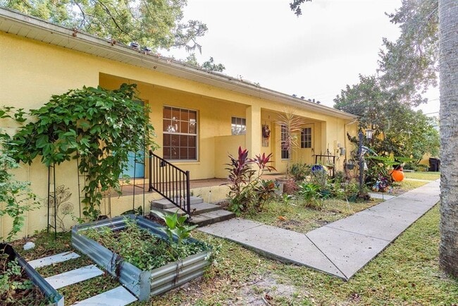 Building Photo - 406 S Bayview Blvd