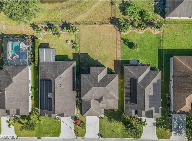 Primary Photo - 306 Shadow Lakes Dr
