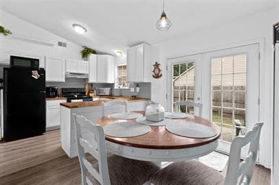 Building Photo - Charming 2-bedroom, 2-bath home.