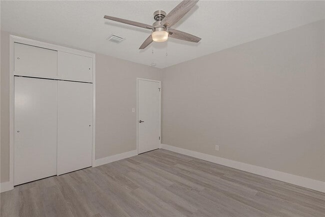 Building Photo - 2217 NE 20th Ave