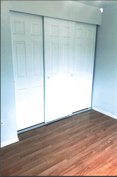 Large 3 door closet in bedroom - 9128 Meridian Plz NE