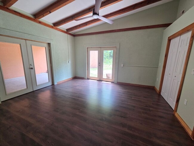 Building Photo - 1 Bedroom / 1 Bath Studio Apt  Kingsport TN