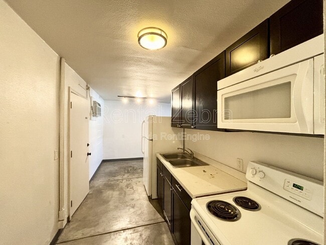 Building Photo - 2128 K St