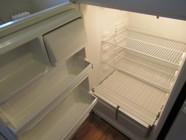 Building Photo - 1220 Marion, Apartment #34