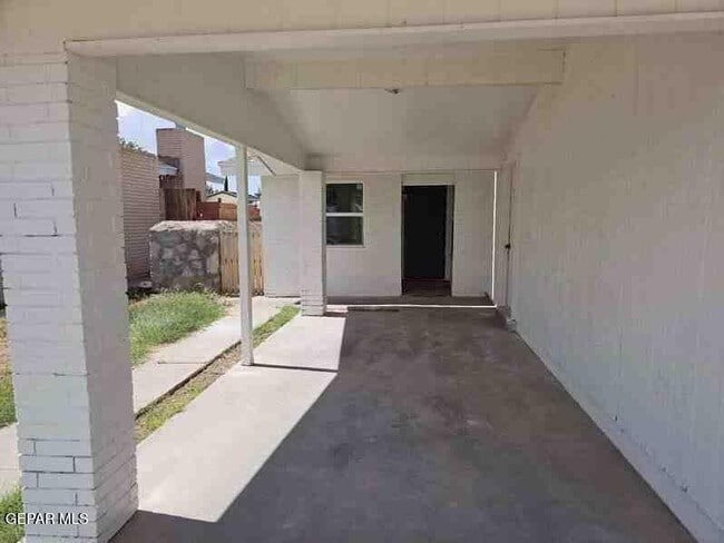 Building Photo - 6037 Morning Glory Cir