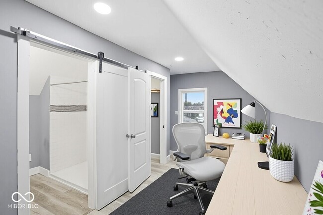 Building Photo - 1035 Albany St