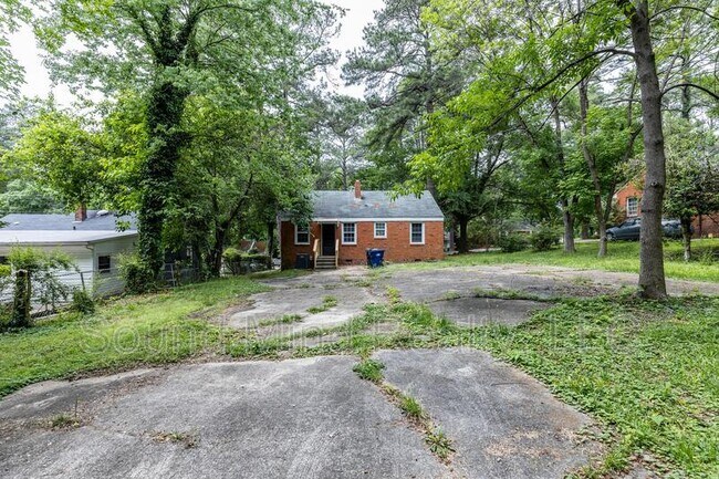 Building Photo - 321 Angier Ave