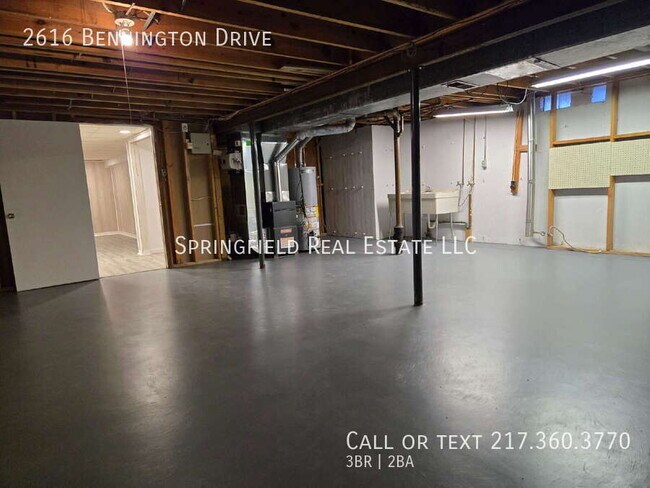 Building Photo - 2616 Bennington Dr