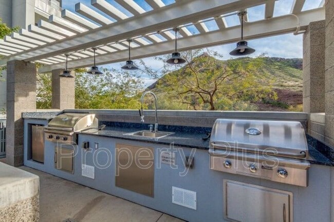 Building Photo - 140 E Rio Salado Pky