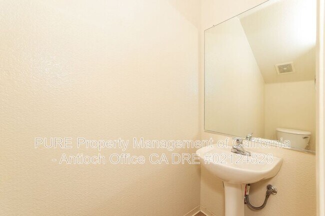Building Photo - 1100 Twinbridge Ct