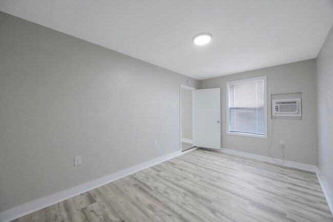 Building Photo - 317 N Highland Ave