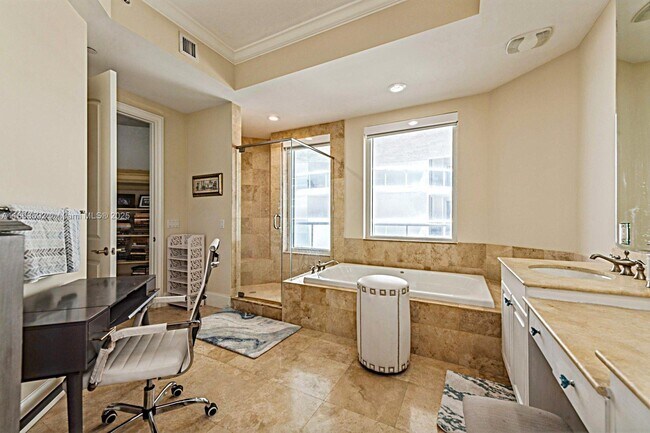 Building Photo - 4600 N Ocean Dr