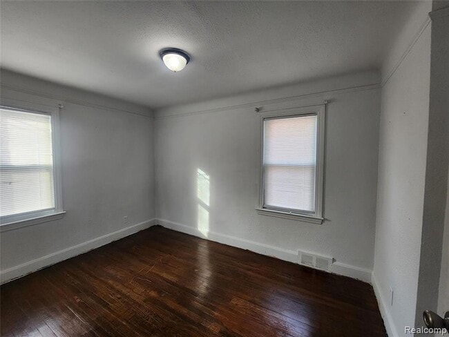 Building Photo - 16723 Asbury Park