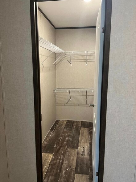 Building Photo - 204 Marie St