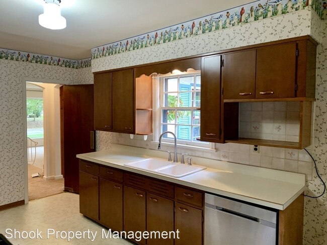 Building Photo - 2 br, 1.5 bath House - 1101 S 9th St