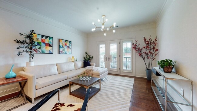 Building Photo - Amazing East Nashville 2 Bed/ 2 Bath Condo...