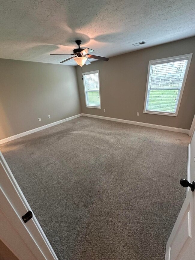 Building Photo - 126 High Point Dr