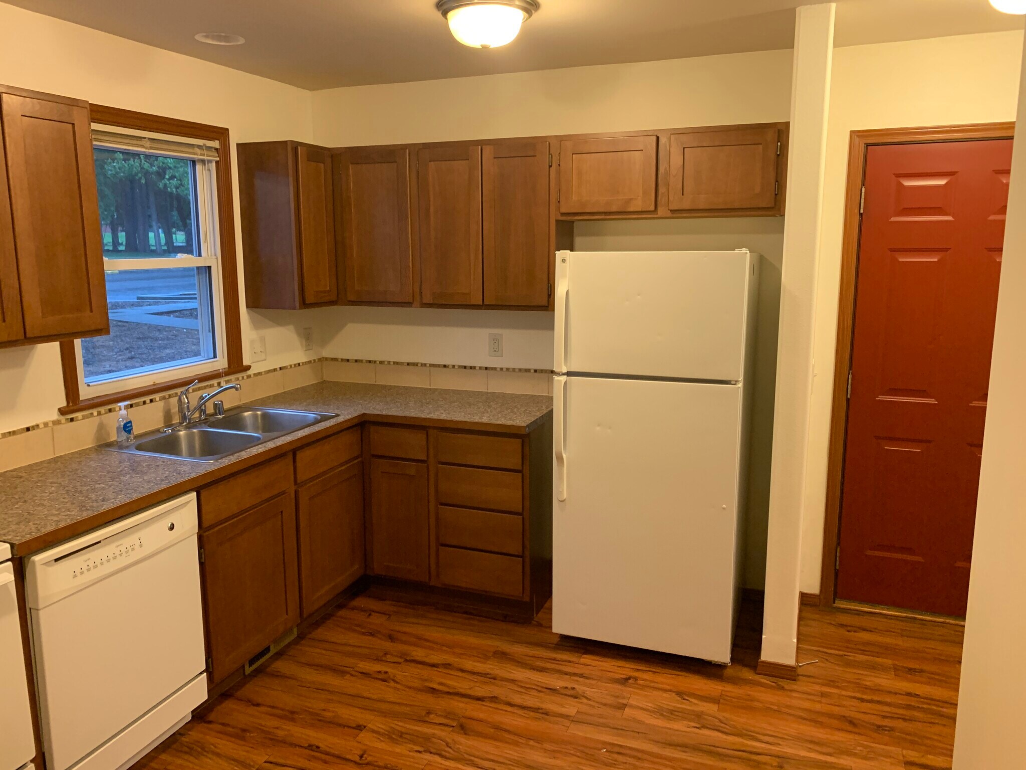 Building Photo - 520 K St