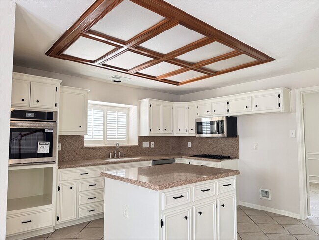 Building Photo - 6926 Hearthside Dr