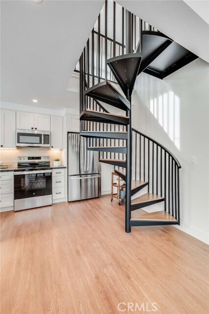 Building Photo - 127 E Foothill Blvd