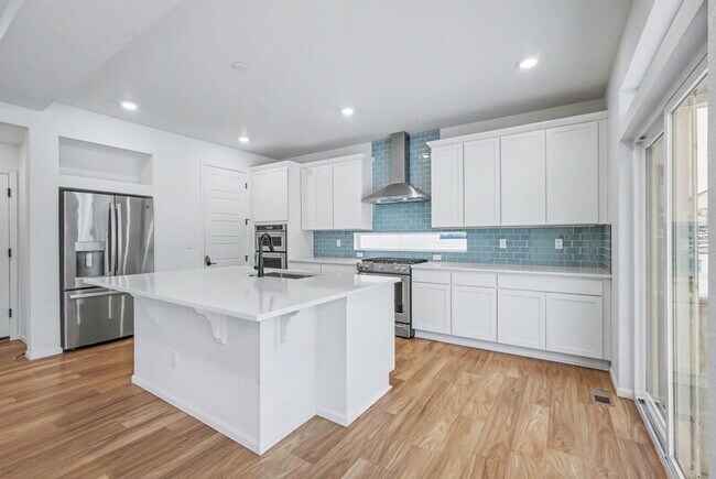 Building Photo - 16417 E 111th Pl