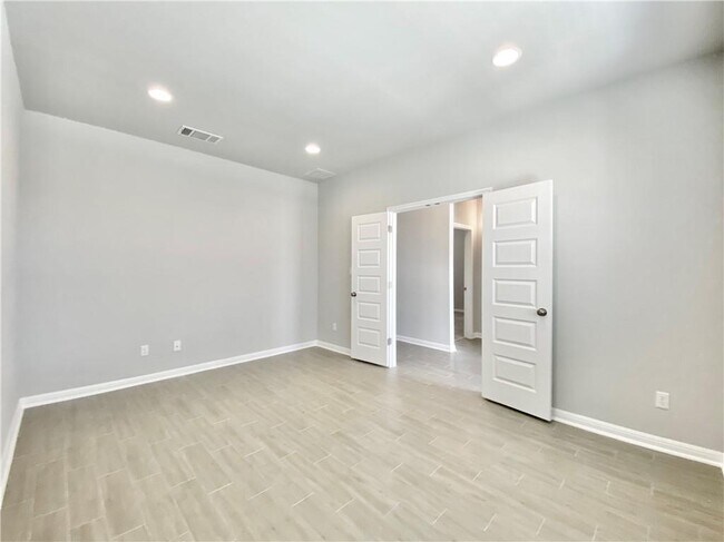 Building Photo - 1509 Longhorn Ranch Dr
