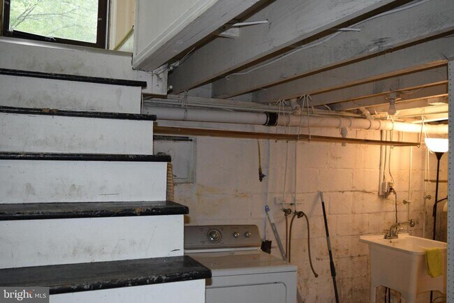 Building Photo - 4500 Franconia Rd