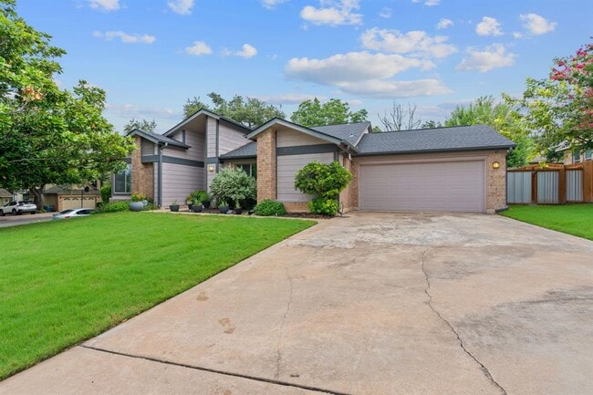 Building Photo - 1428 Gracy Dr