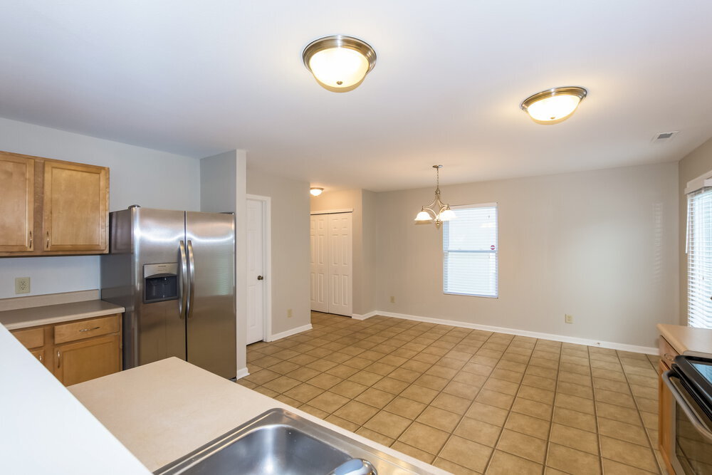 Building Photo - 1528 Bray Dr