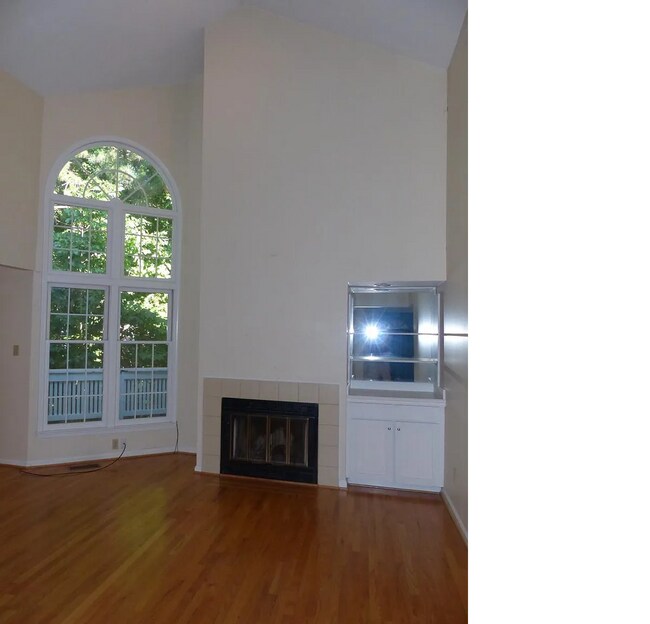 Building Photo - 309 Kirkwood Dr
