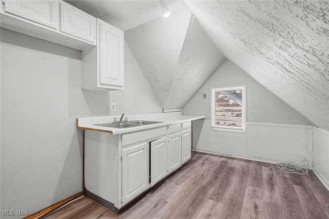 Building Photo - 1018 9th St NW