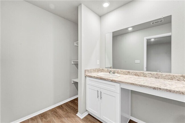 Building Photo - 6814 Memphis