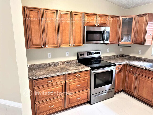 Building Photo - 1336 Waterway Cove Dr