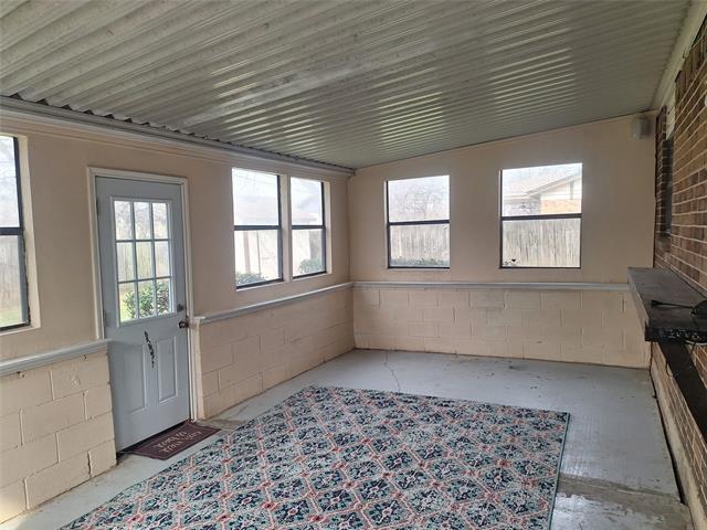 Building Photo - 6917 Bennington Dr