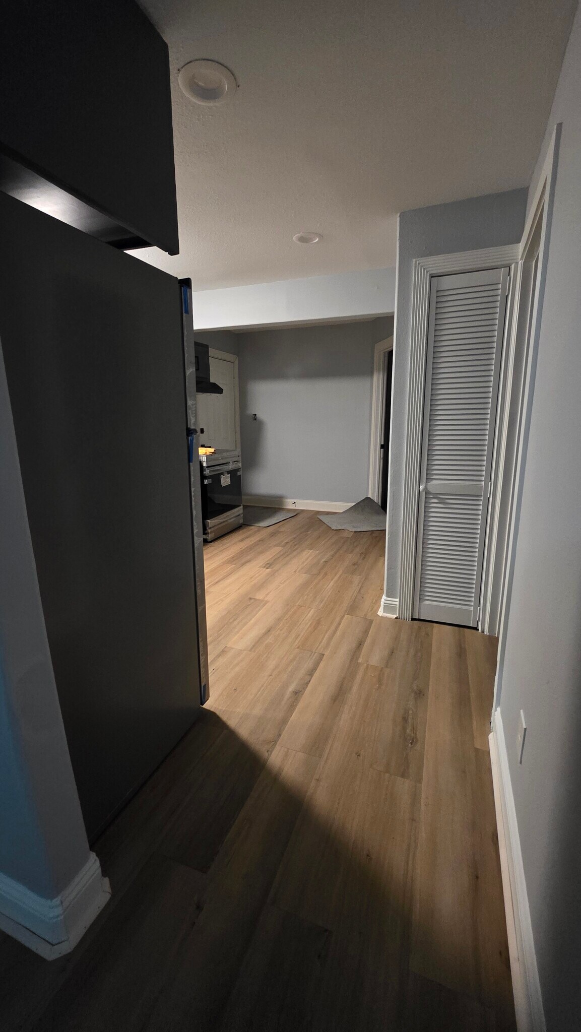 Building Photo - 9426 Sandra St