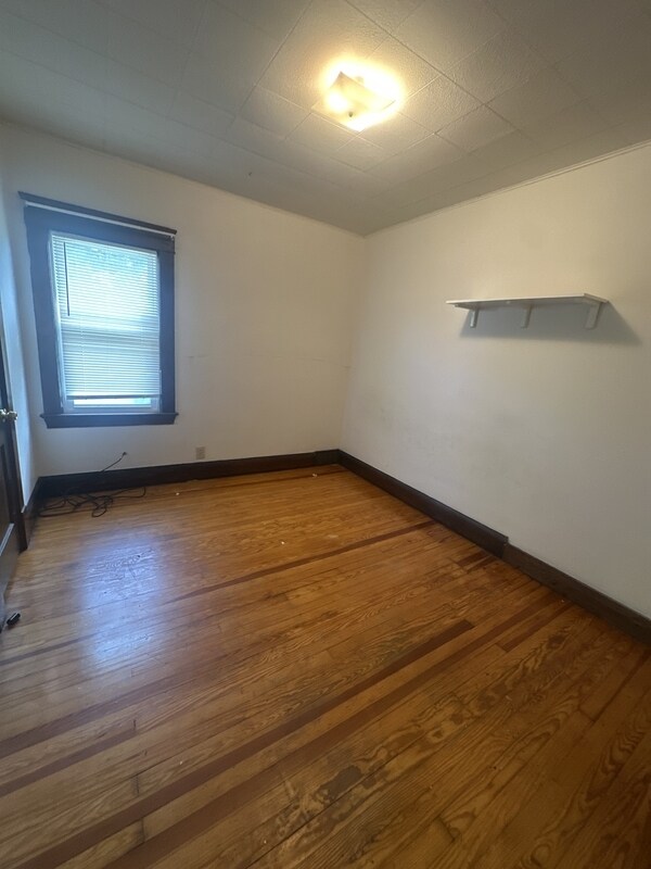 Building Photo - 9611 Larnder Ave
