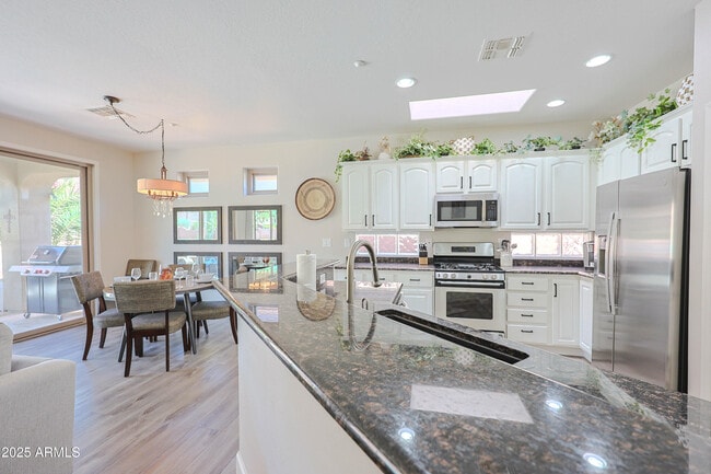 Building Photo - 2462 W Turtle Hill Dr