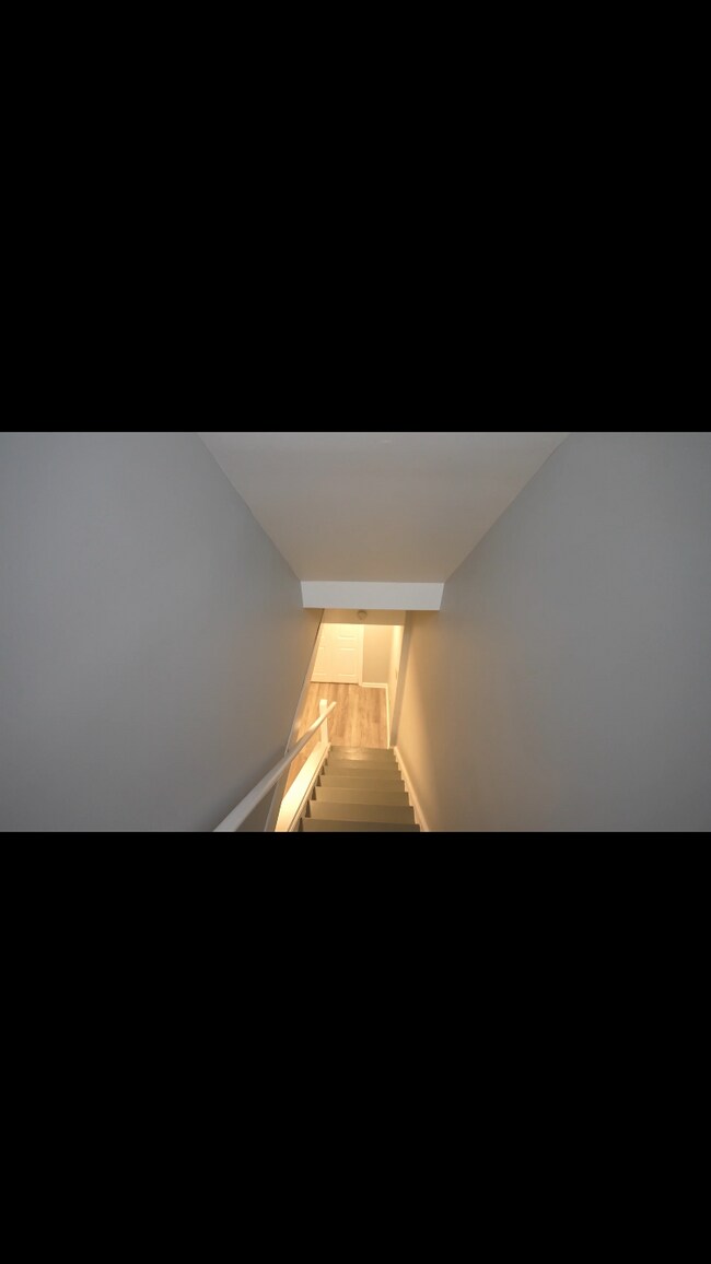 Building Photo - 110 Magnolia Ct