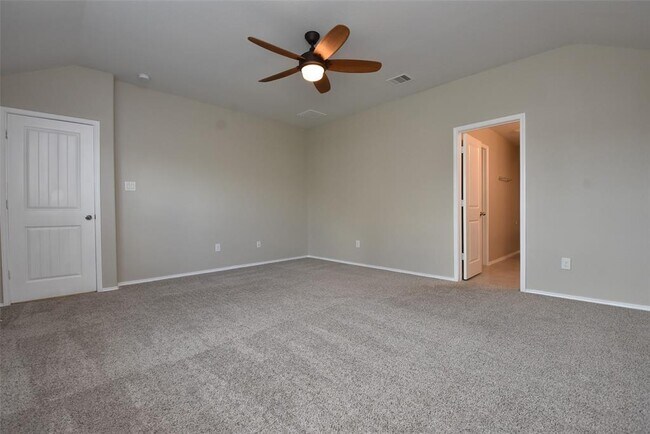 Building Photo - 502 Poppy Field Ct