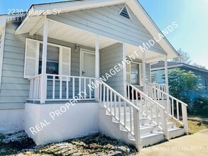 Building Photo - 2230 Harper St