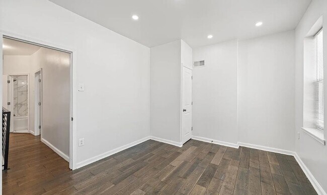 Building Photo - 2310 Fernon St