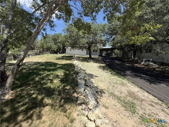 Building Photo - 560 Wickford Way