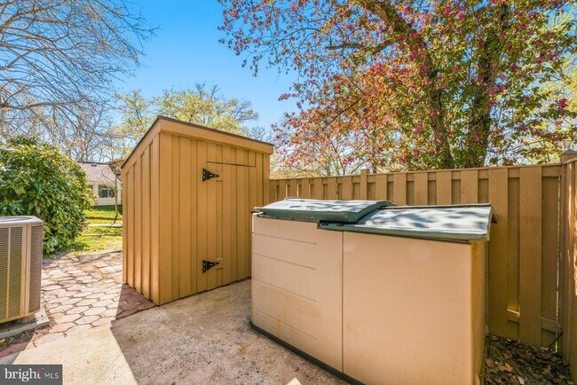 Building Photo - 18323 Allspice Dr