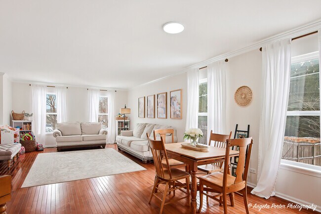 Building Photo - 1901 Kennedy Dr