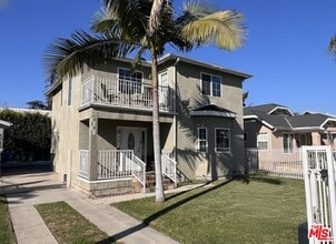 Building Photo - 2317 S Harcourt Ave