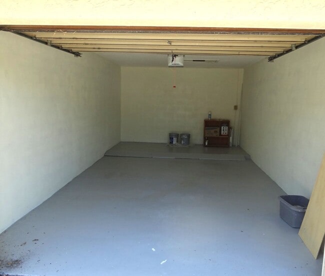 Building Photo - MUST BE 55+ TO RENT THIS CONDO